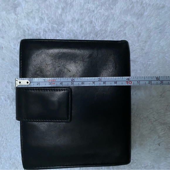 Authentic Gucci black leather bifold wallet for women - Picture 9 of 10